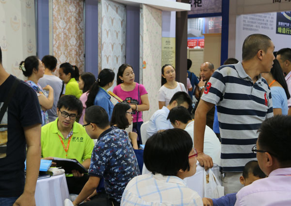 北京秋季家博會(huì)：蒙太奇硅藻泥簽單創(chuàng)新高 業(yè)績(jī)突百萬